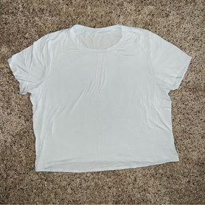 Lululemon cropped shirt